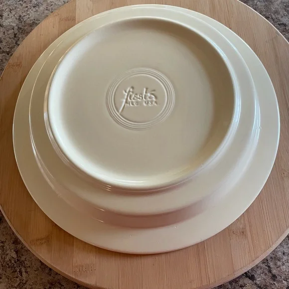 Vintage Fiesta Relish Tray EXCELLENT condition. Circa 1945. All original colors. - Picture 4 of 12